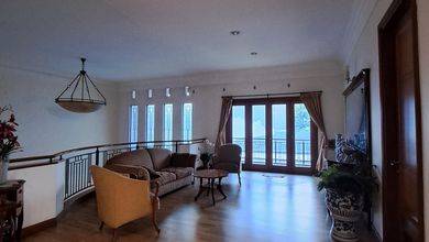 Rumah Premium Luas 400 Jual di Batununggal, Bandung