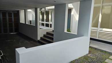 Rumah Mewah di Sukasari, Bandung, 5 Kamar Tidur, LT 500m²