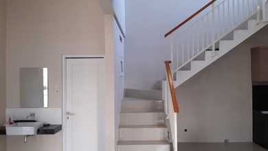 Disewakan Rumah Murah di Kota Baru Parahyangan, Bandung, LT 200m²