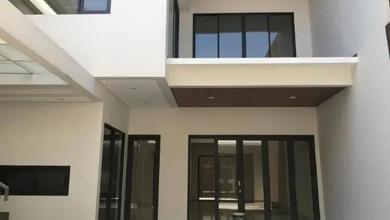 Rumah Area Premium Lengkong, Bandung - Harga Menarik 7,9 Miliar