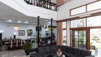 Rumah Elegan di Coblong, Bandung, 6 Kamar Tidur, LT 880m²