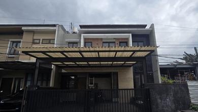 Rumah Mewah di Mekar Wangi, Bandung, 4 Kamar Tidur, LT 180m²