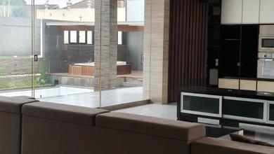 Rumah Area Premium Setra Duta, Bandung - Harga Menarik 13 Miliar