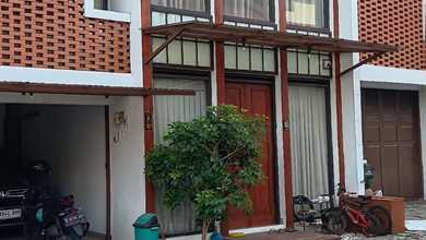 Rumah Dijual di Cigadung, Bandung, LB 160m², Harga Terbaik!