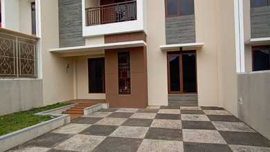 Kesempatan Rumah di Cimahi Utara, Cimahi, LB 145m², Harga 2,3 Miliar