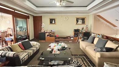 Rumah Mewah di Kawasan Hegarmanah, Bandung, LB 1000m², Harga 18 Miliar