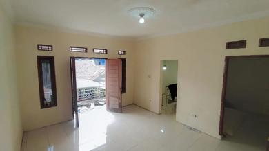 Rumah Dijual di Cimahi Selatan, Cimahi, LB 170m², Harga Terbaik!