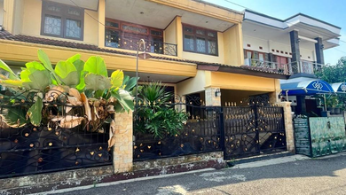 Jual Rumah Strategis di Cimahi, Bandung - LT 135m²