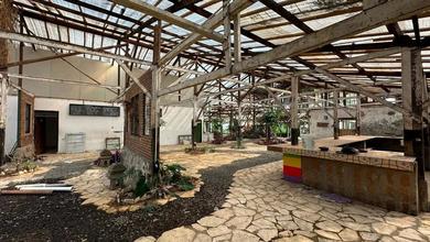 Disewakan Area Komersial di Jalan Kolonel Masturi | Cocok untuk Cafe, Villa, Resto & Event Space