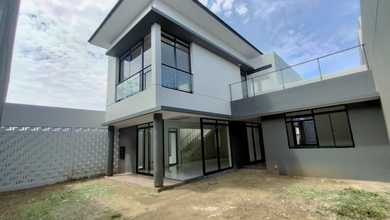 Jual Rumah Siap Huni area Kota Baru Parahyangan, Bandung, Luas 400 m2