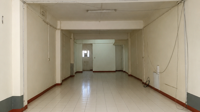 Disewakan Ruko 2,5 Lantai di Cihanjuang Cimahi, Lokasi Strategis