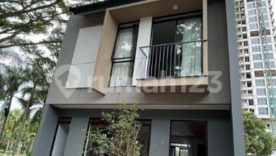 Jual Rumah Strategis di Kota Baru Parahyangan, Bandung - LT 126m²