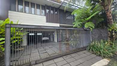 Penawaran Langka, rumah Mewah di Setra Duta, Bandung, LB 600m²
