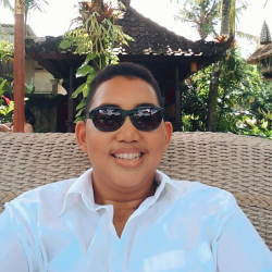 Chris Bali | Agen Properti Discovery Property