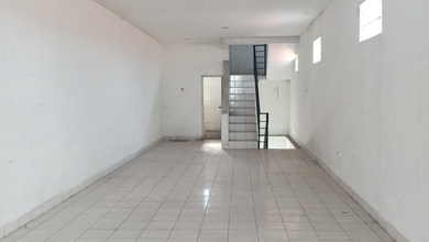 Ruko 3 Lantai SHM di Mainroad Kopo Bihbul,dekat Tol Kopo