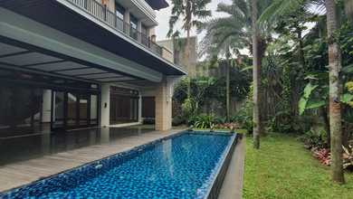 Rumah Elegan di Dago, Bandung, 5 KT, LT 1041m²