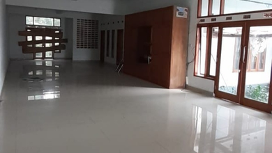 Hunian Mewah di Lembang, Bandung Barat, 4 KT, LT 422m²