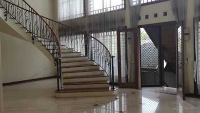 Penawaran Langka, rumah Mewah di Cipaku, Bandung, LB 600m²