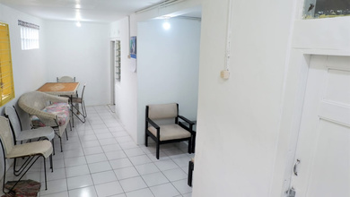 Rumah Mewah Semi Furnished Lokasi Strategis Kawasan Lengkong