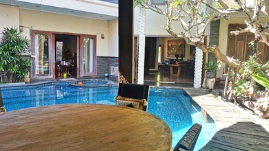 Rumah Mewah di Pemogan, Denpasar, 8 Kamar Tidur, LT 1400m²