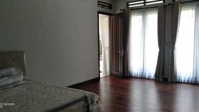 Penawaran Eksklusif, rumah Prestisius di Kota Baru Parahyangan, Bandung, LB 325m²