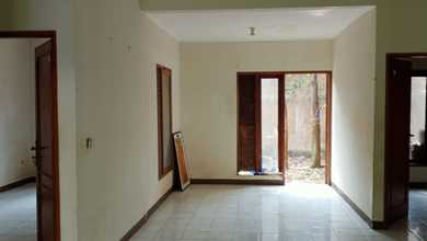 Rumah Dijual di Babakan Ciparay, Bandung, LB 85m², Harga Terbaik!