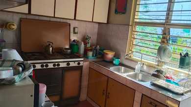 Rumah Mewah di Tebet, Jakarta Selatan, 8 KT, LT 684m²